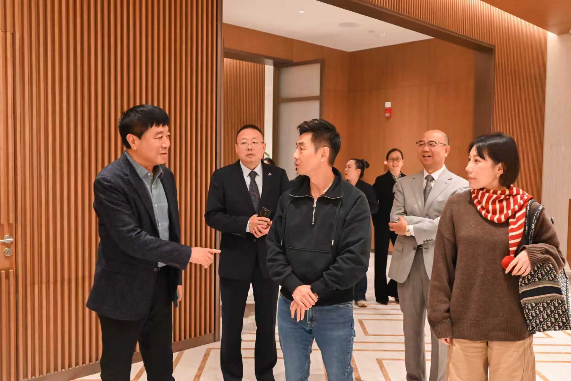 10月13日，悦榕集团王华章一行赴渭南高新假日酒店座谈交流（李云摄影）01.jpg