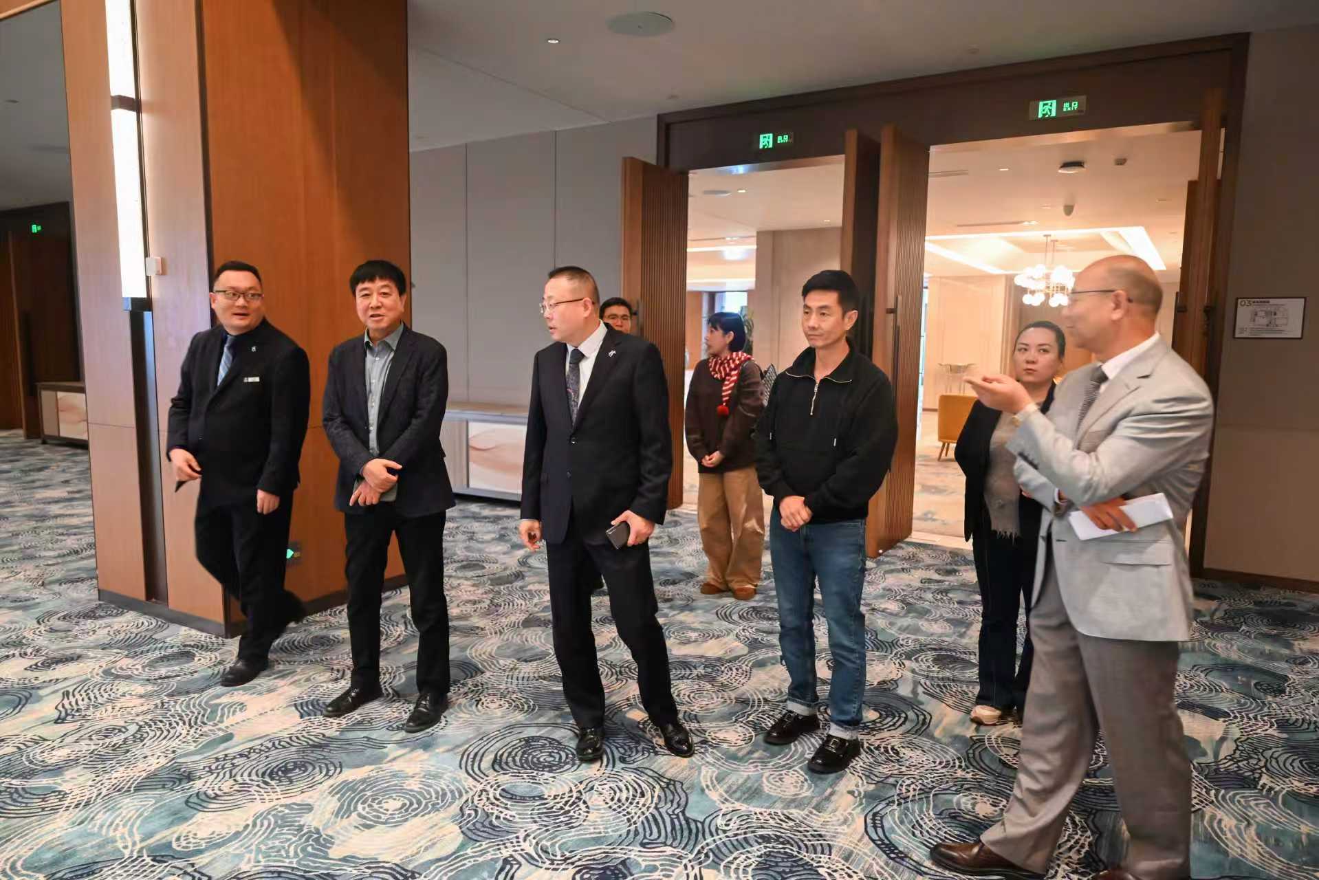 10月13日，悦榕集团王华章一行赴渭南高新假日酒店座谈交流（李云摄影）03.jpg